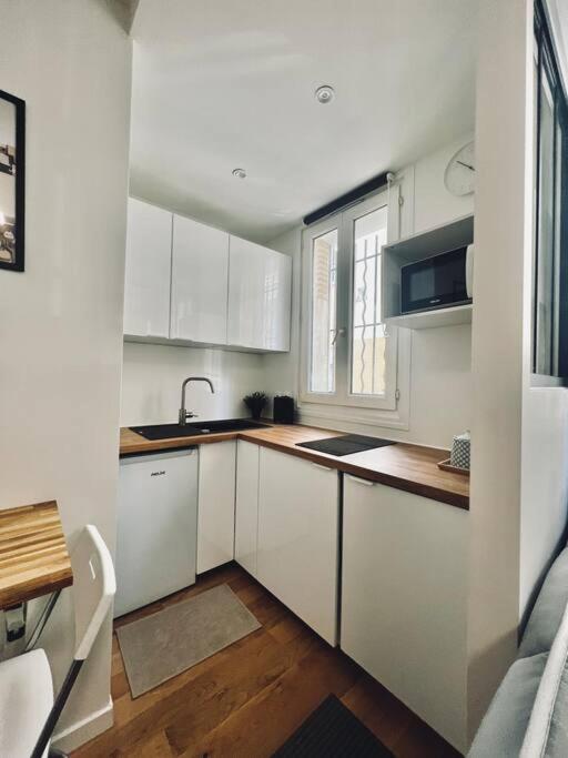 Apartmán Tres Beau Studio Refait A Neuf 2 Saint-Ouen  Exteriér fotografie